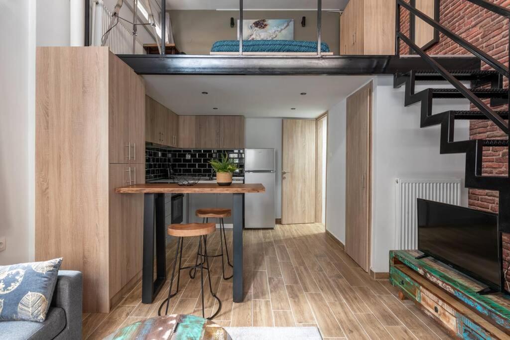 Апартаменты Industrial Loft Near Seaside W 200Mbps Салоники Экстерьер фото