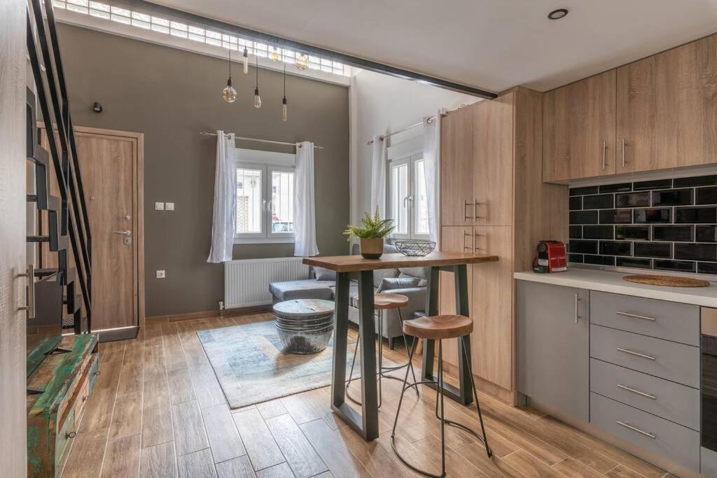 Апартаменты Industrial Loft Near Seaside W 200Mbps Салоники Экстерьер фото