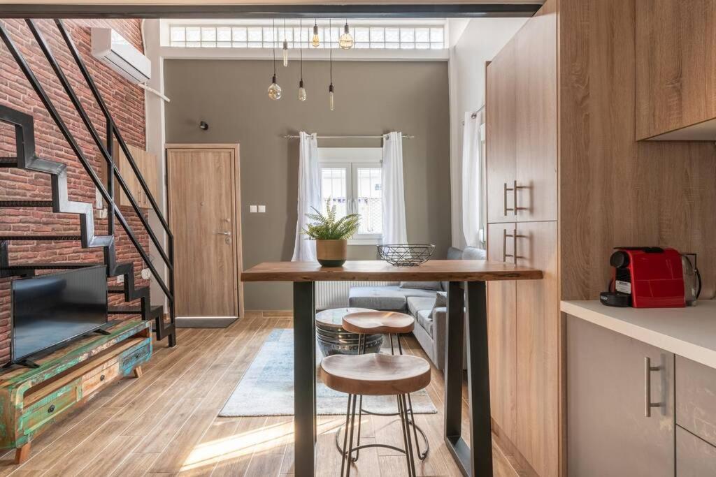 Апартаменты Industrial Loft Near Seaside W 200Mbps Салоники Экстерьер фото